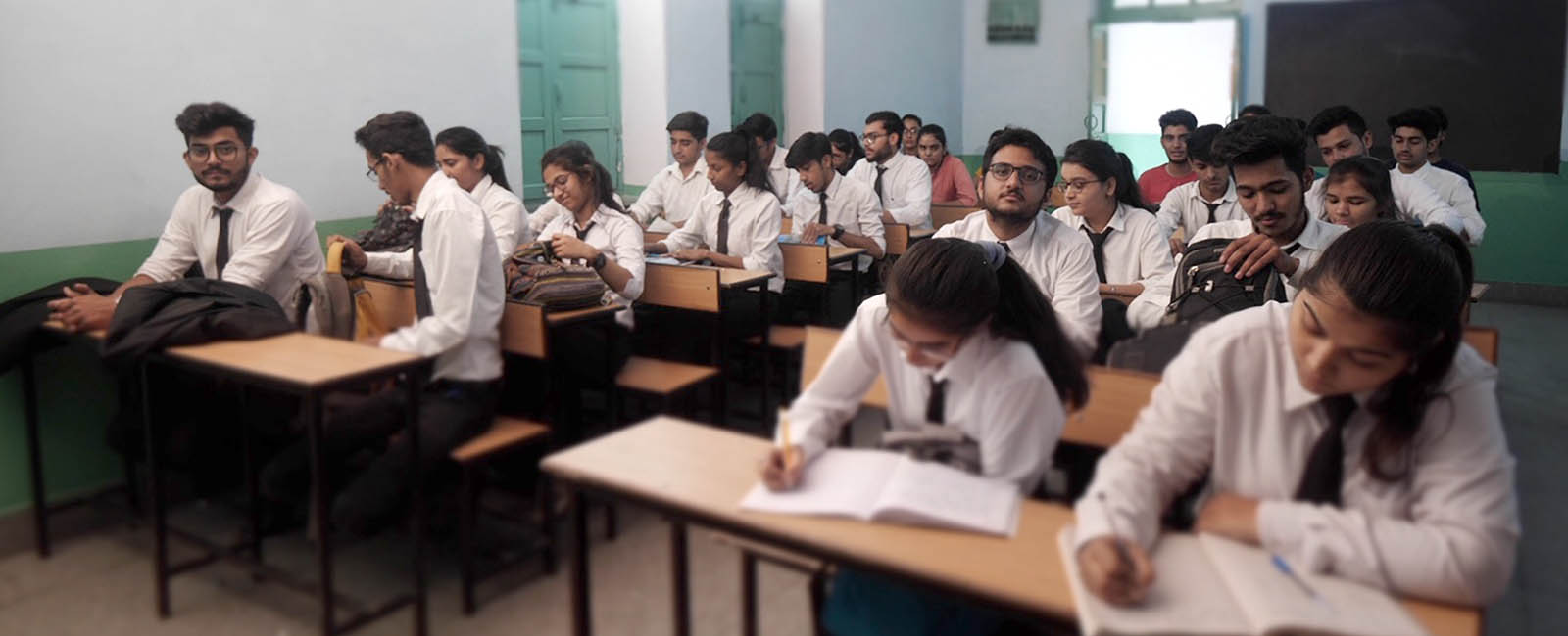 WELL FURNISHED CLASSROOMS